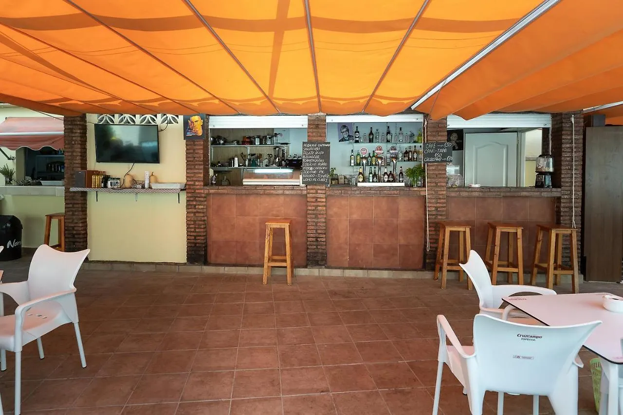 Piscinas - Wifi - Fire Stick Amazon - 10 min Playa - 5 min Centro - Recién reformado Apartamento Torremolinos