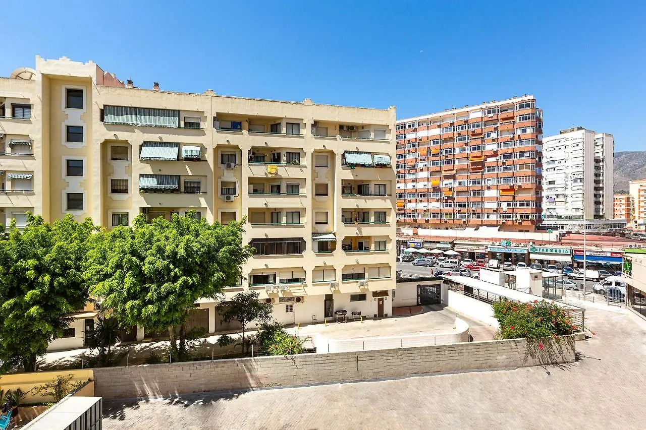 Piscinas - Wifi - Fire Stick Amazon - 10 min Playa - 5 min Centro - Recién reformado Apartamento Torremolinos
